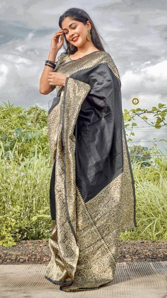 Black Banarasi Silk With Jacquard Work Saree With Attractive Blouse Piece - Image 5